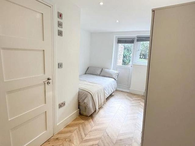 Apartment at Winern Glebe, Woking