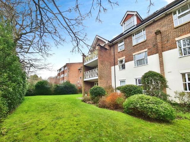 Apartment at Winn Road, Southampton