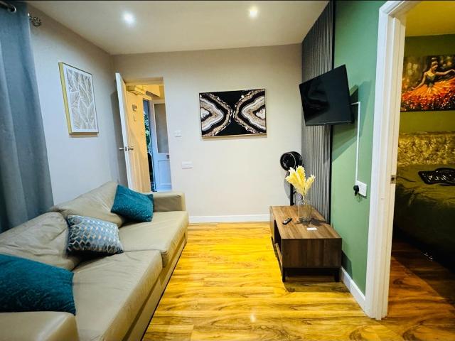 Apartment at Wrythe Lane, Greater London