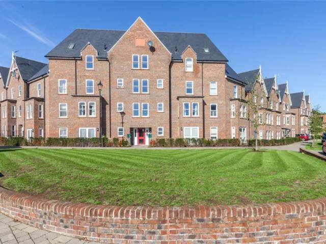 Apartment at Wyvern Way, Mid Sussex
