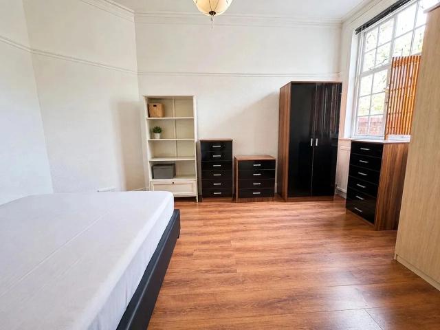 Apartment at Wyatt Park Road, Greater London