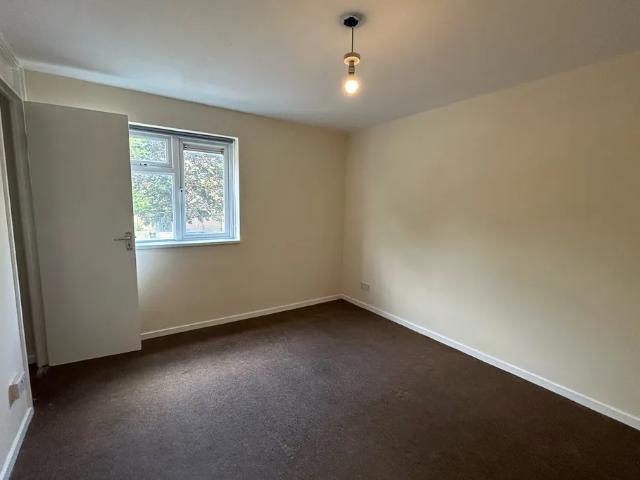 Apartment at Towan Avenue, Milton Keynes