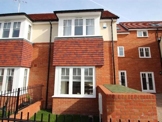 Apartment at Town Lane, Marlow