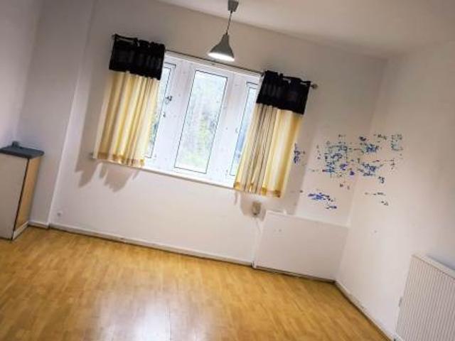 Apartment at Town Street, Leeds