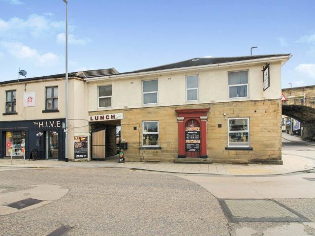 Apartment at Town Street, Leeds