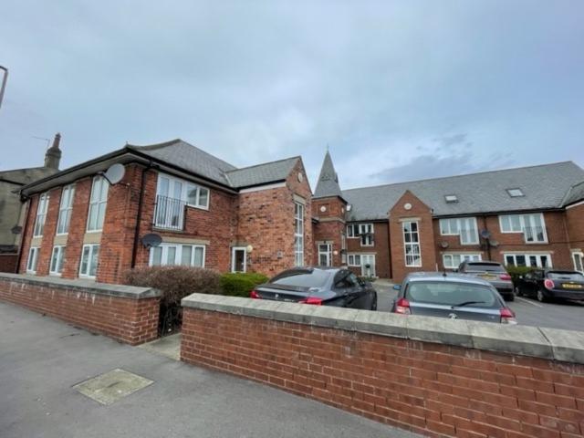 apartment at Town Street, Middleton, LS10 3TH