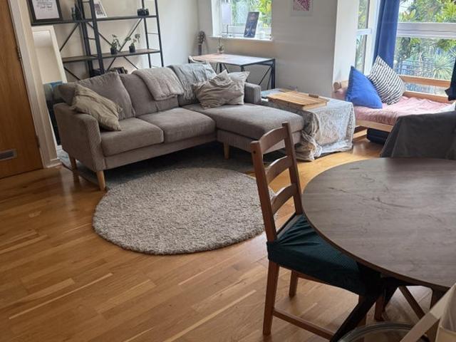 Apartment at Townmead Road, Greater London