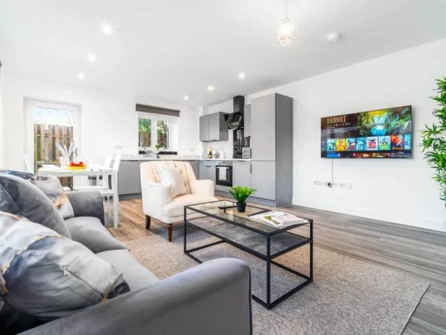 Apartment at Tollhouse Way, Sandwell