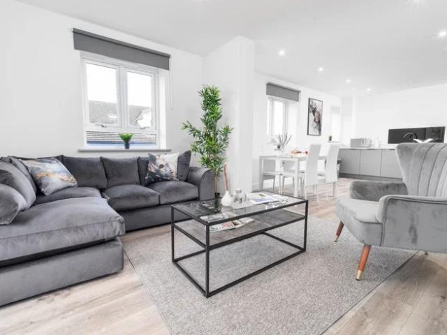 Apartment at Tollhouse Way, Sandwell