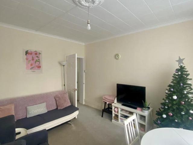 Apartment at Tooting Grove, Greater London