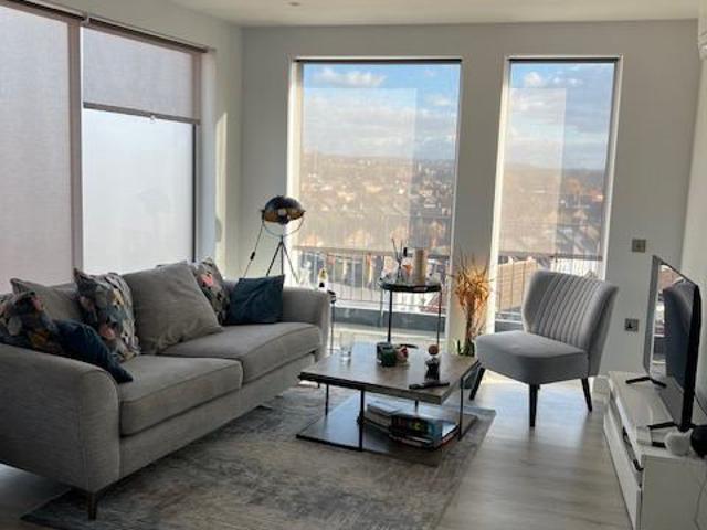 Apartment at Tooting High Street, Greater London