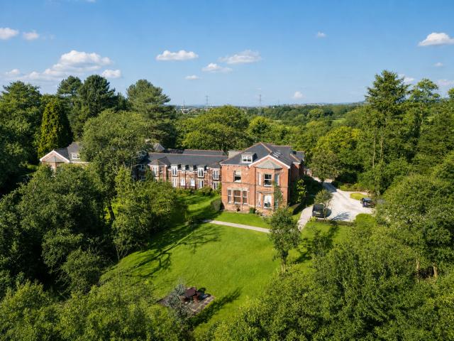 Apartment at Torkington Road, Marple