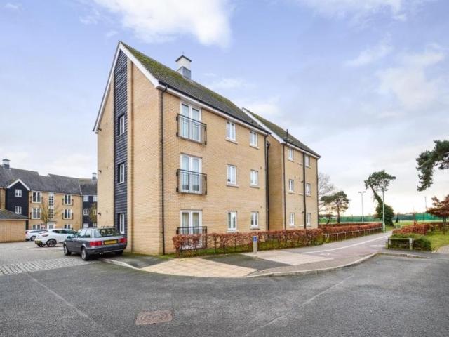 Apartment at Tayberry Close, West Suffolk