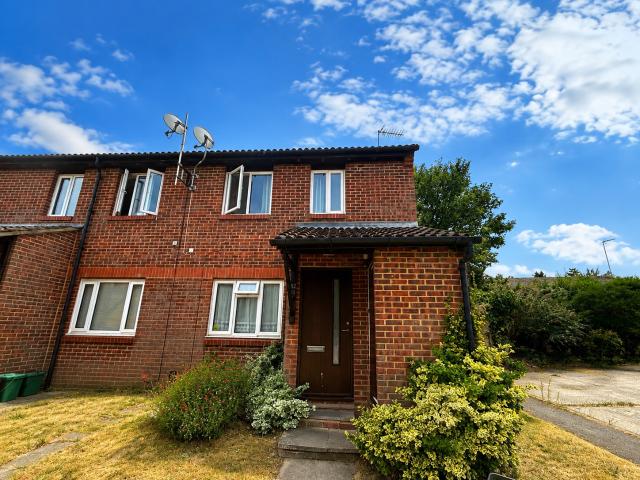 Apartment at Taylor Close, Greater London