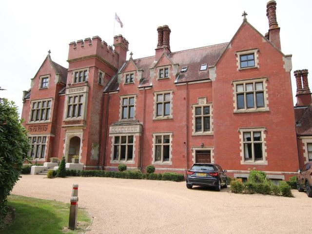 Apartment at Tanbridge Park, Horsham