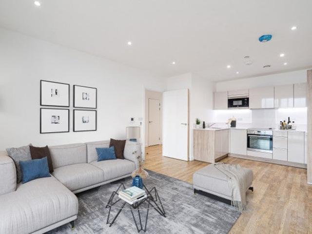 Apartment at Telegraph Avenue, Greater London