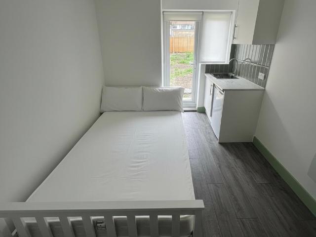 Apartment at North Circular Road, Greater London