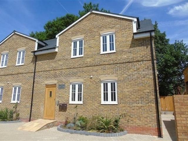 Apartment at Terrace Gardens, Watford
