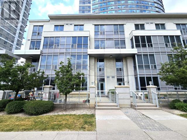 apartment at TH120 38 LEE CENTRE DRIVE, Toronto, Ontario, M1H3J7