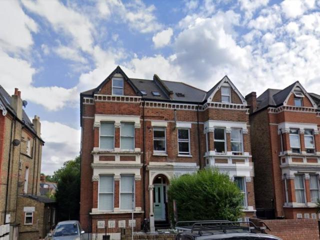 Apartment at Thurlow Park Road, Greater London