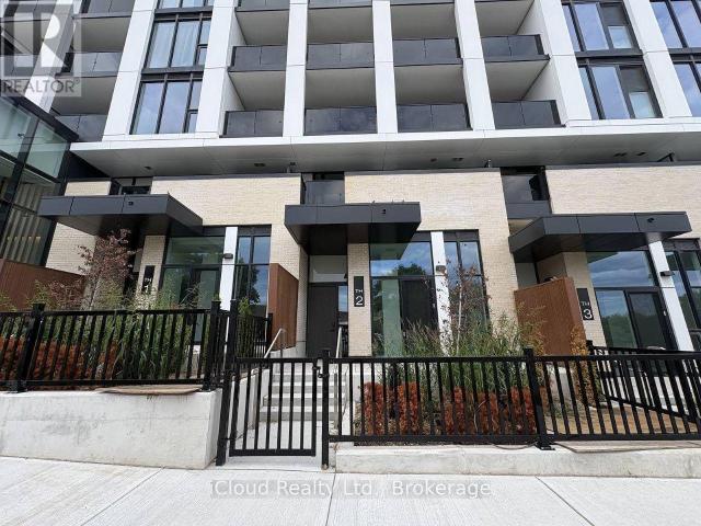 apartment at TH 02 1 FAIRVIEW ROAD, Mississauga, Ontario, L5A0B4