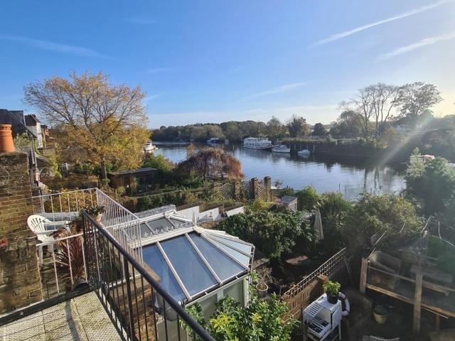 Apartment at Thames Street, Borough of Spelthorne
