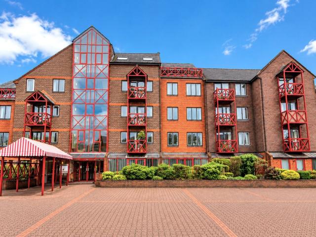 Apartment at The Mount, Guildford