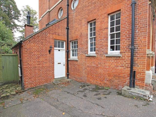 Apartment at The Avenue, West Suffolk