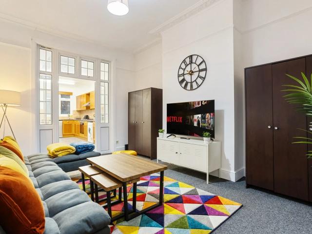 Apartment at The Avenue, Greater London