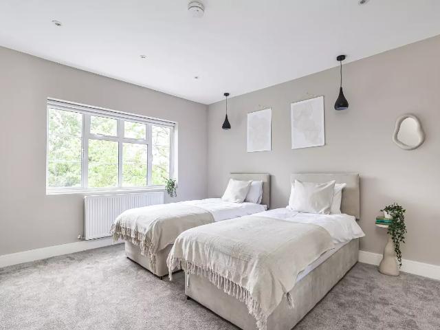 Apartment at The Avenue, Greater London