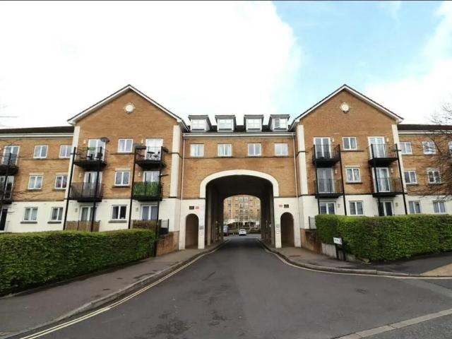 Apartment at The Dell, Southampton