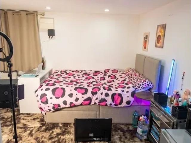 Apartment at The Greenway, Greater London