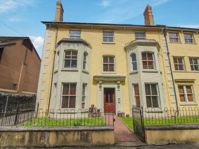 Apartment at The Parade, Cardiff