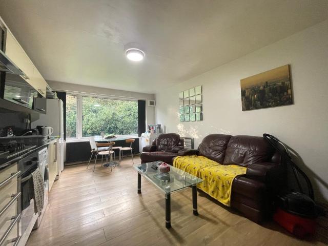 Apartment at The Poplars, Leeds