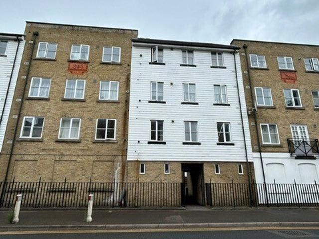Apartment at The Quay, Grays