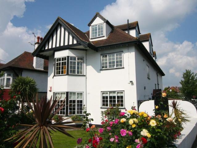 Apartment at The Ridgeway, Southend on Sea