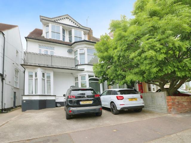 Apartment at Canewdon Road, Southend on Sea