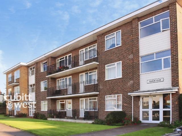 Apartment at The Steyne, Arun