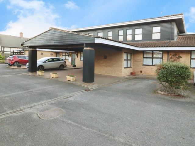 Apartment at The Street, West Suffolk