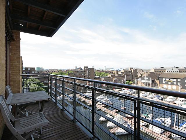 Apartment at Thomas More Street, Greater London