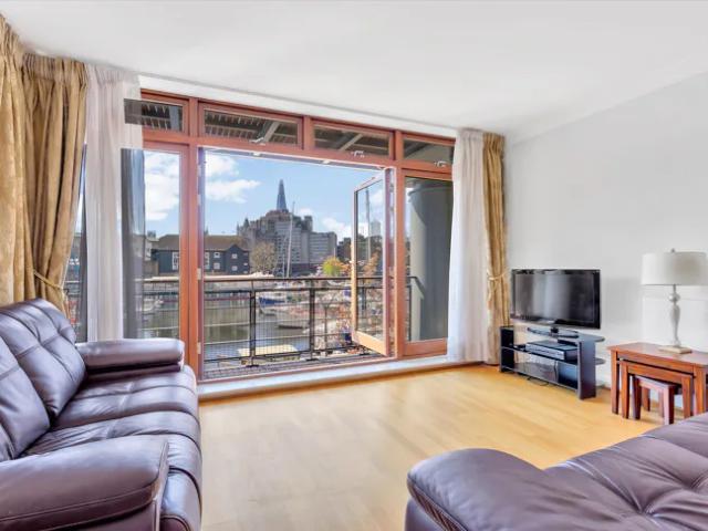 Apartment at Thomas More Street, Greater London