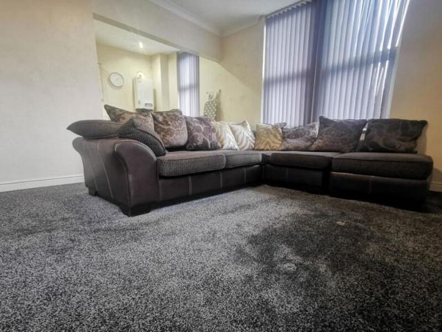 Apartment at Thornton Gardens, Leeds