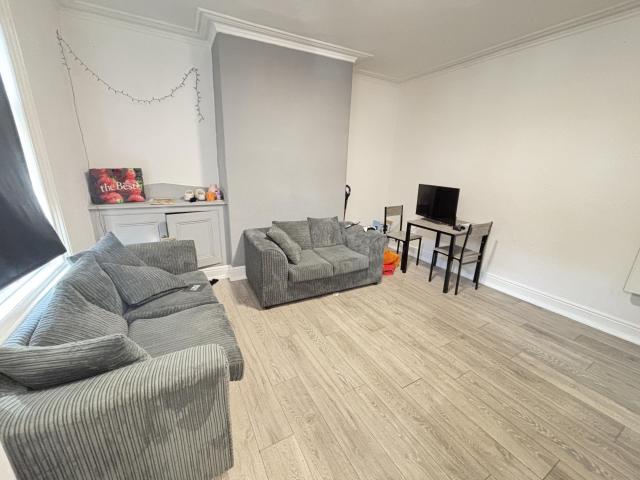 Apartment at Thornville Mount, Leeds