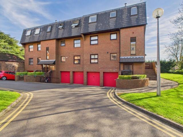 Apartment at Thorpe Road, Peterborough