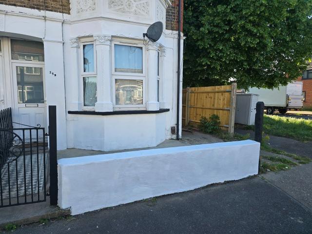 Apartment at Tivoli Road, Greater London