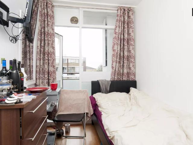 Apartment at Tildesley Road, Greater London