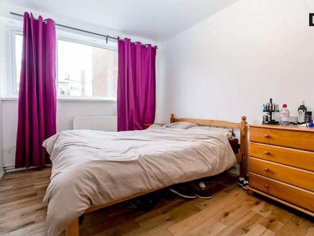 Apartment at Tildesley Road, Greater London