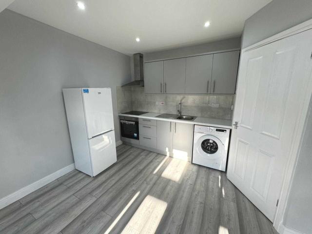 Apartment at Tilehurst Road, Reading