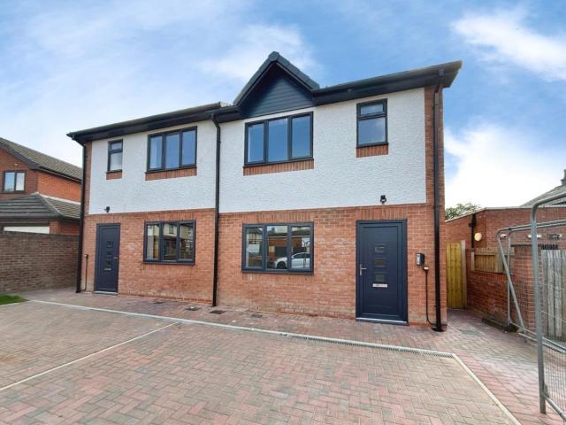 Apartment at Tinkersfield, Leigh