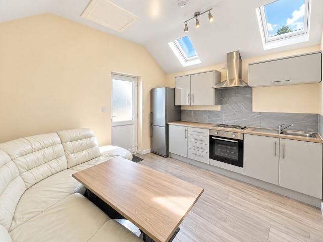 Apartment at Trafalgar Place, Boston